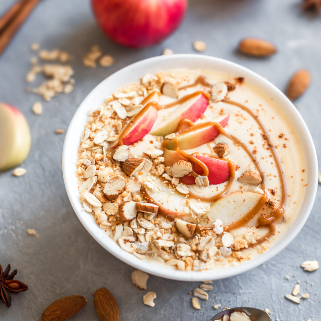 Start Your Day Right: Apple Pie Smoothie Bowl Love