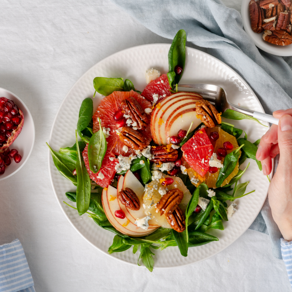 Savor the Sunshine: Vibrant Citrus Salad with Spinach and Pecans